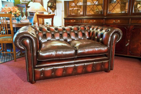 Kingston - nejlevnější sedačka chesterfield