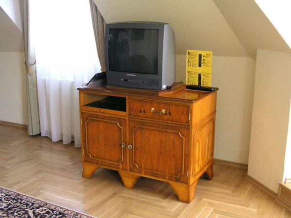 Komoda pod TV